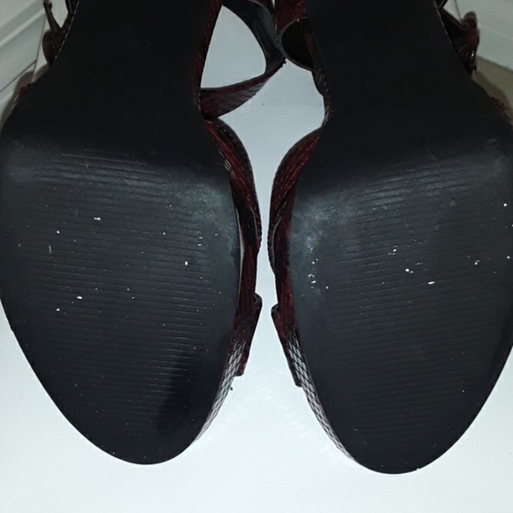 GBG Guess Red Snakeskin Heels - Picture 5 of 5